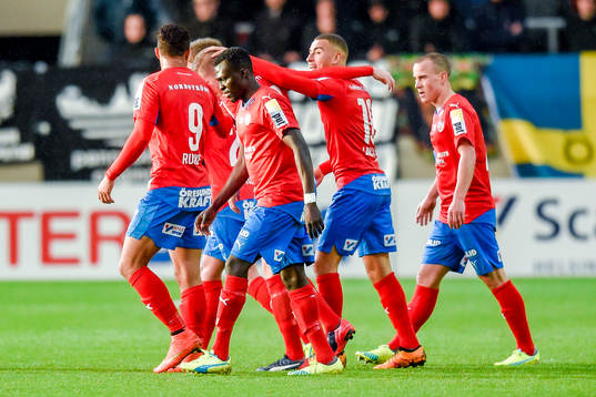 Helsingborgs Jordan Larsson och Darijan Bojanić  jublar