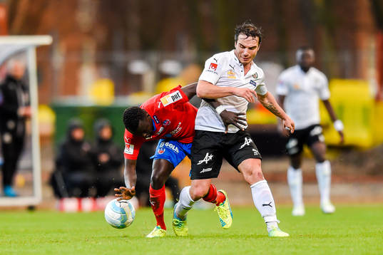 Helsingborgs Lalawélé Atakora och Örebros Nordin Gerzic