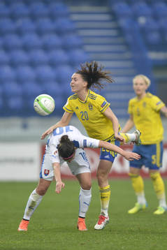 Sveriges Emilia Applequist och Slovakiens Lucia Odrusova