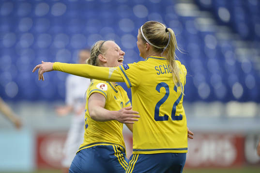 Sveriges Stina Blacksteinus jublar med Olivia Schough