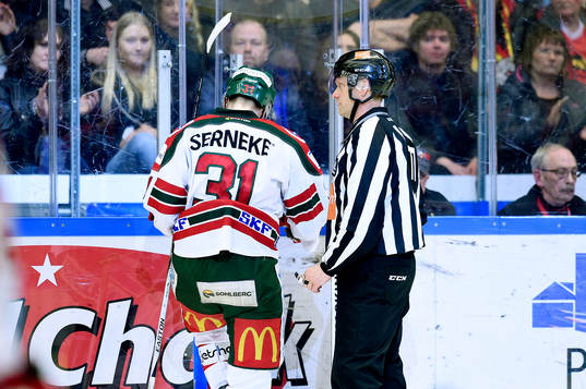 Frölundas Nicklas Lasu utvisas