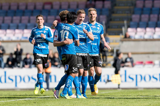 Halmstads spelare jublar