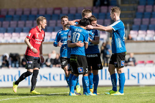 under fotbollsmatchen i Superettan mellan Halmstad och