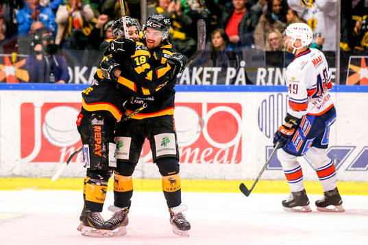 Skellefteås Andrew Calof jublar