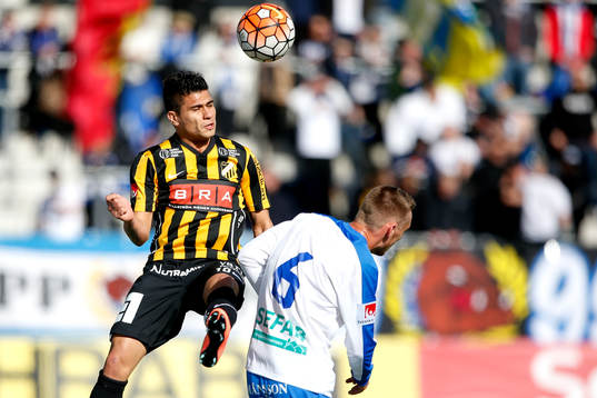 Häckens Paulo de Oliveira och Norrköpings Linus Wahlqvist