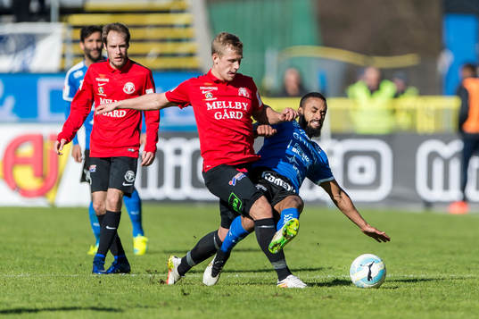 Trelleborgs Erik Andersson och Halmstads Junes Barny