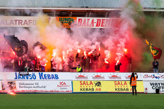 Dalkurds supporters i fotbollsmatchen i superettan mellan