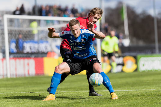 Halmstads Alexander Ruud Tveter och Trelleborgs Linus