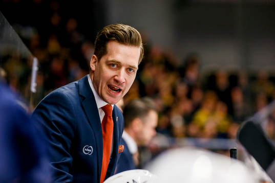 Växjös tränare Sam Hallam