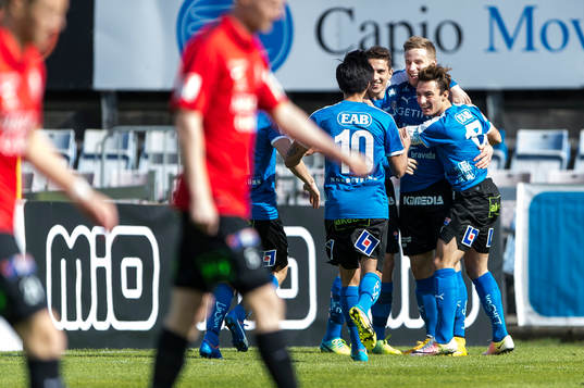 Halmstads spelare jublar