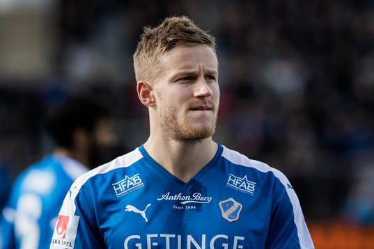 Halmstads Alexander Ruud Tveter före fotbollsmatchen i