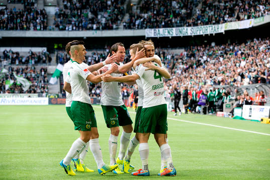 Hammarbys Erik Israelsson jublar