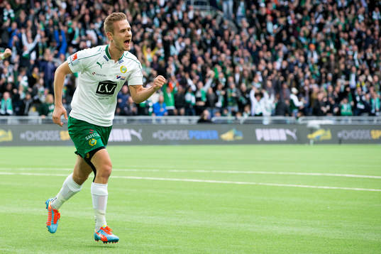 Hammarbys Erik Israelsson jublar
