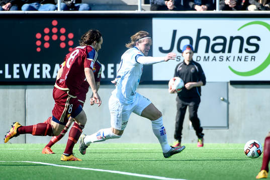 Djurgårdens Kevin Walker och Gefles Anders Bååth