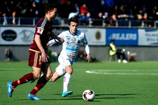 Djurgårdens Marcus Hansson och Gefles Simon Skrabb