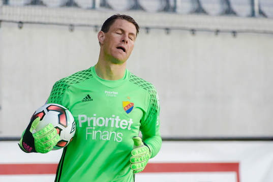 Djurgårdens målvakt Kenneth Høie deppar