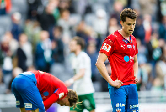 Helsingborgs Jesper Björkman ser deppig ut