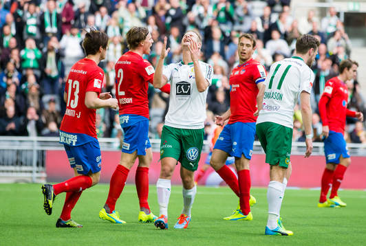 Hammarbys Erik Israelsson reagerar på en missad målchans