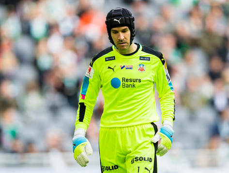 Helsingborgs målvakt Matt Pyzdrowski ser deppig ut