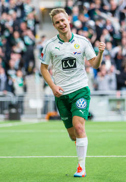 Hammarbys Erik Israelsson firar 5-1 målet