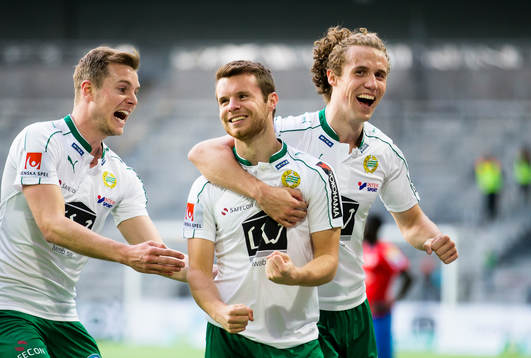 Hammarbys Måns Söderqvist (m gör 4-1 och firar med