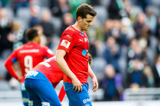 Helsingborgs Jesper Björkman ser deppig ut