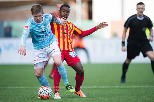 Degerfors Ludvig Fritzson och Syrianskas Success Chimakpa