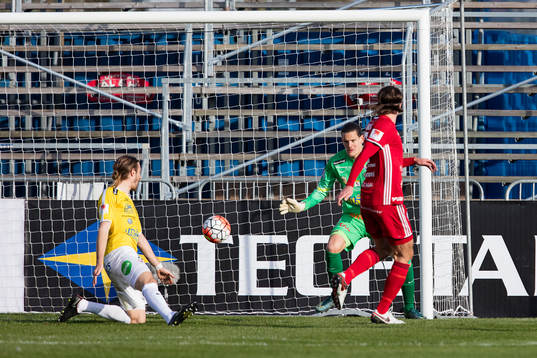 Östersunds Andrew Stadler gör 0-2