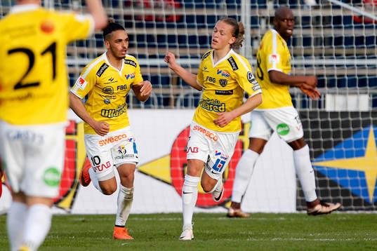 Falkenbergs Alexander Jakobsen jublar