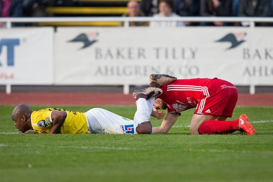 Falkenbergs Hakeem Araba och Östersunds Sotirios
