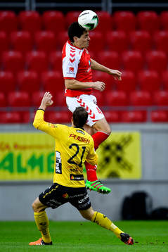 Elfsborgs Henning Hauger och Kalmars Marko Biskupovic