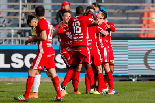 Östersunds Andrew Stadler jublar