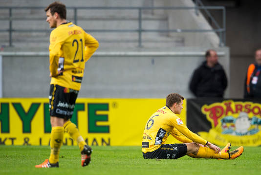 Elfsborgs Henning Hauger och Viktor Claesson deppar
