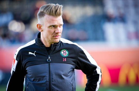 Örebros Michael Almbäck
