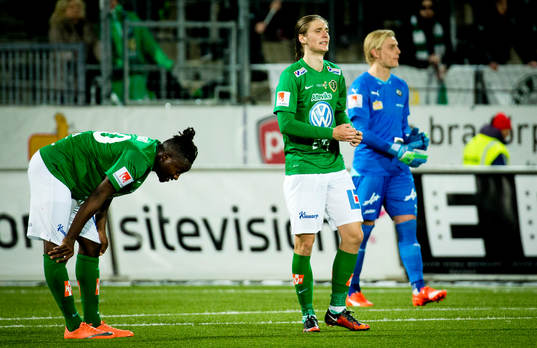 Jönköpings Moses Ogbu och Pawel Cibicki deppar
