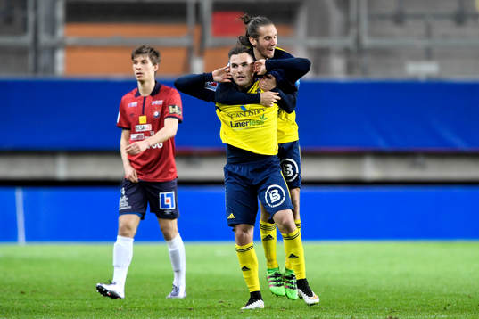 Ängelholms Ryan Finley och Johan Eiswohld jublar