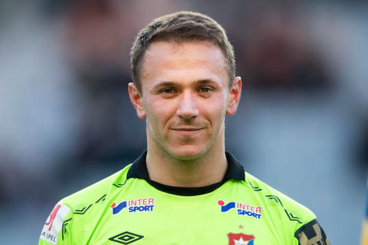 Örgrytes målvakt Robertino Kljajic vid lineup innan