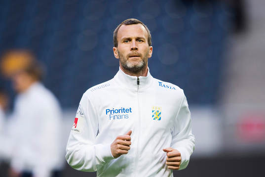 IFK Göteborgs Hjalmar Jonsson värmer upp