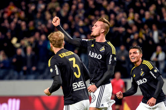 s Fredrik Brustad jublar