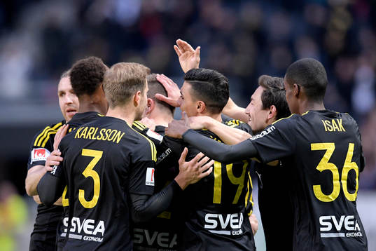 s Haukur Heidar Hauksson jublar med lagkamraterna