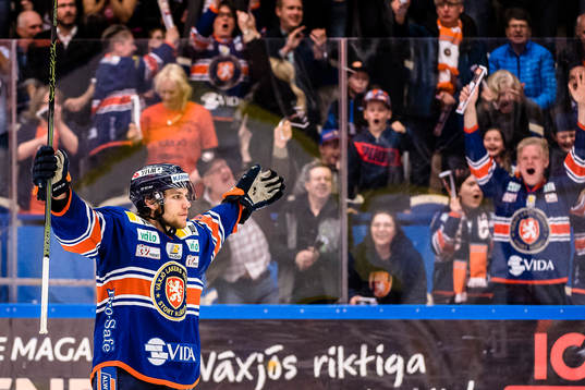 Växjös Eric Martinsson jublar
