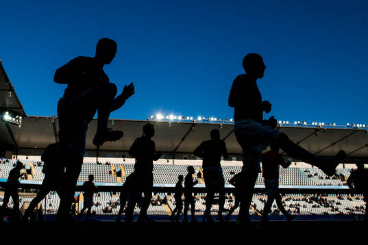 Malmö FFs spelare i siluett