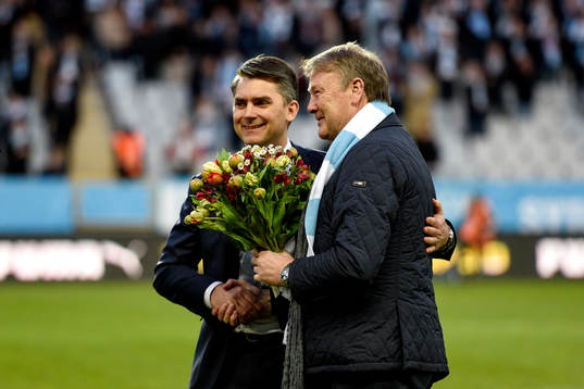 Malmö FFs VD Niclas Carlnén ger förre detta tränaren