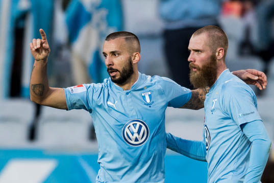 Malmö FFs Guillermo Molins jublar ihop med Jo Inge Berget