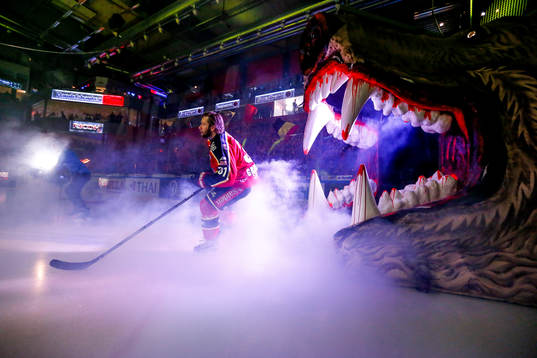 Luleås Jonathan Granström  i björngapet