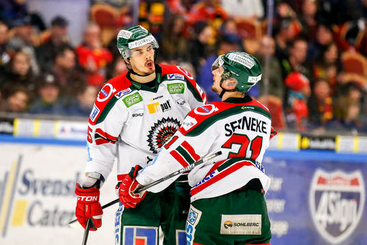 Frölundas Oliver Lauridsen och Nicklas Lasu jublar