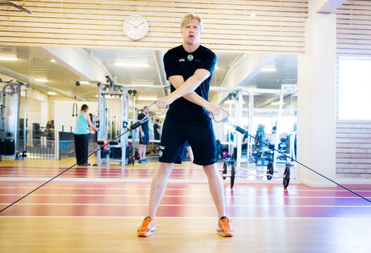 Jesper Williamsson på gymet för Rögle BK som inleder sin
