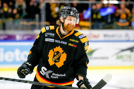 Skellefteås Mattias Ritola jublar