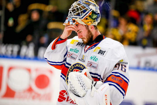 Växjös målvakt Stefan Steen  deppar
