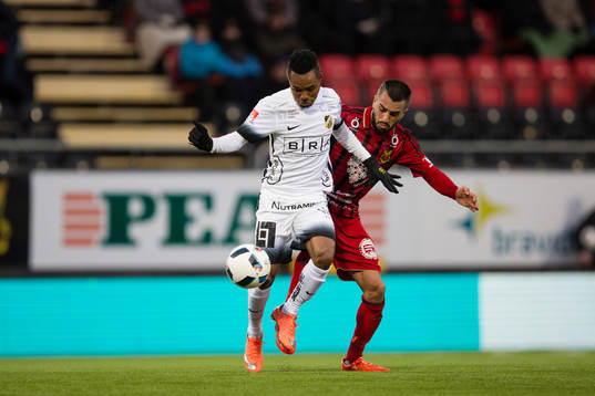 Häckens Nasiru Mohammed mot Östersunds Brwa Nouri